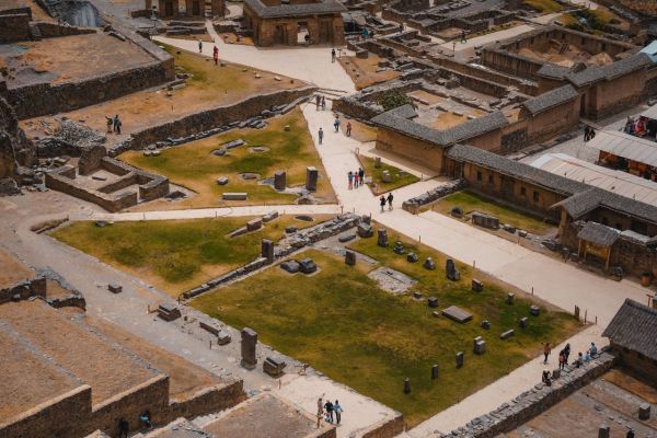 Comment organiser une visite des sites archéologiques de la civilisation inca au Pérou?